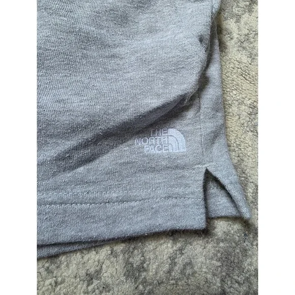 The North Face Women's Size‎ Medium Grey Sweat Shorts - Picture 2 of 4